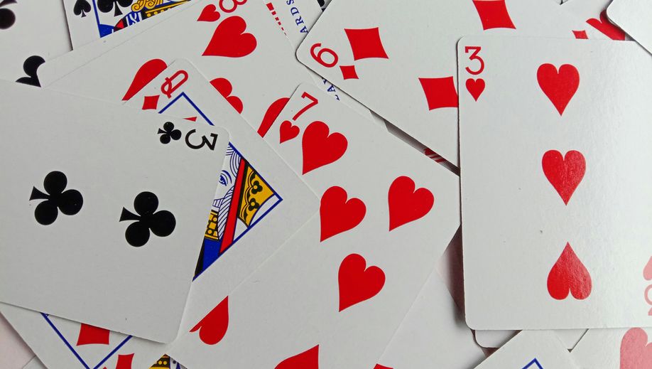 Warum manche Casinos schneller Auszahlungen anbieten als andere